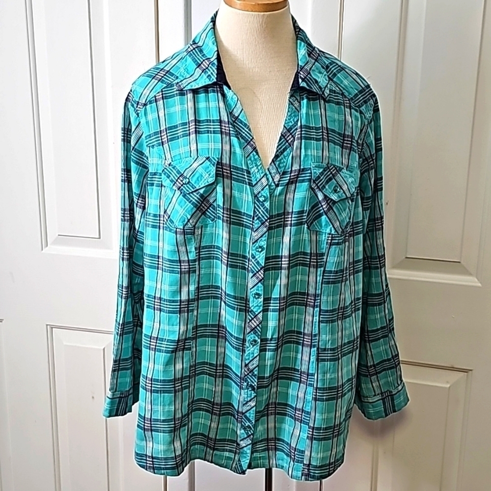 Western shirt, women's size 22/24. 2 pockets Jewel‎ buttons. Tourqwise plaid.